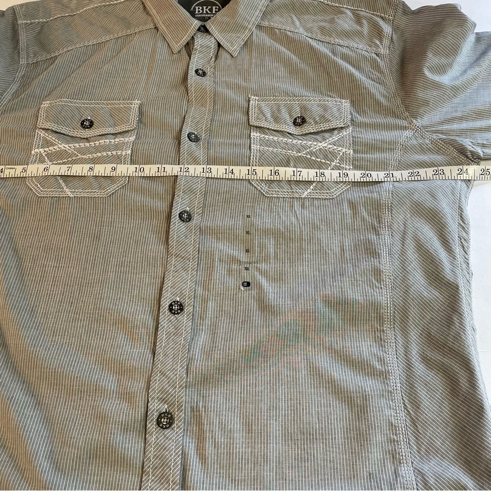 BKE Men's Athletic Fit Long Sleeve Button Up Gray/White Striped Shirt - Picture 11 of 11